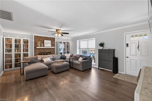 804 Erik Paul DR, Chesapeake, VA 23322