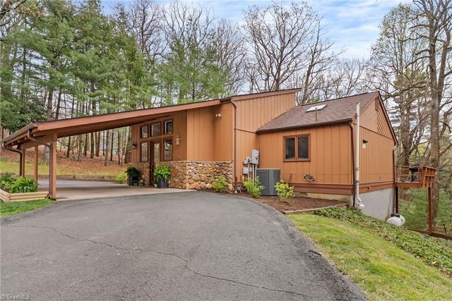 971 Ridge Road, Glade Valley, NC 28627