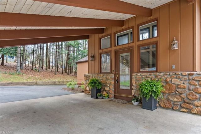 971 Ridge Road, Glade Valley, NC 28627