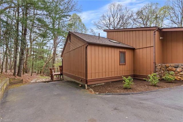 971 Ridge Road, Glade Valley, NC 28627