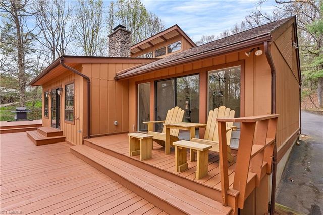 971 Ridge Road, Glade Valley, NC 28627