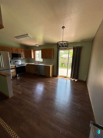 135 Carroll St Street, Tea, SD 57064