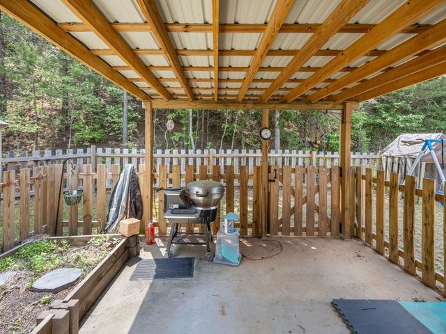 618 Chastine Drive, Spartanburg, SC 29301