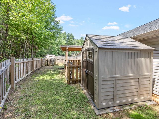 618 Chastine Drive, Spartanburg, SC 29301
