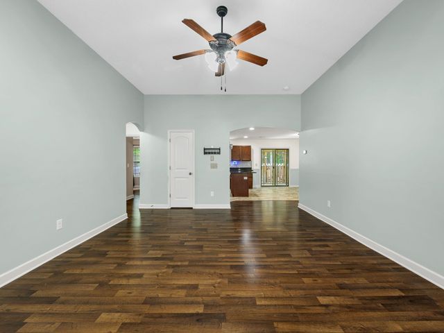 618 Chastine Drive, Spartanburg, SC 29301