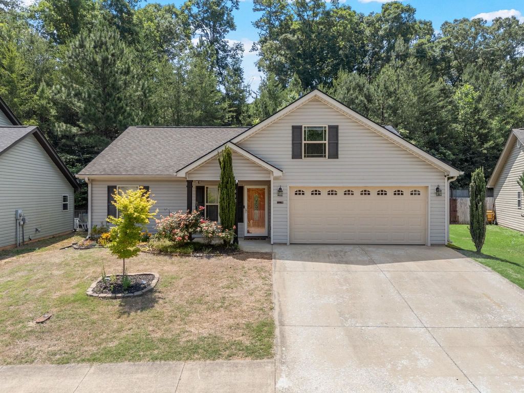 618 Chastine Drive, Spartanburg, SC 29301