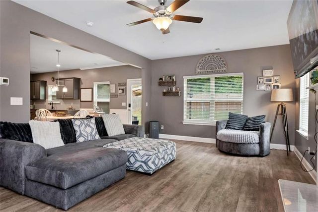 447 Brooks Village Drive, Pendergrass, GA 30567