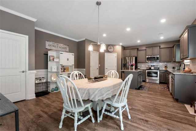 447 Brooks Village Drive, Pendergrass, GA 30567