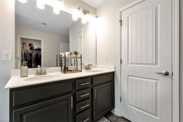 447 Brooks Village Drive, Pendergrass, GA 30567