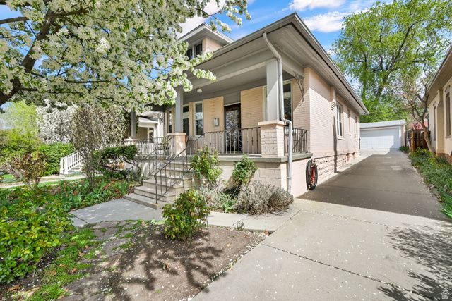 943 S MCCLELLAND ST, Salt Lake City, UT 84105