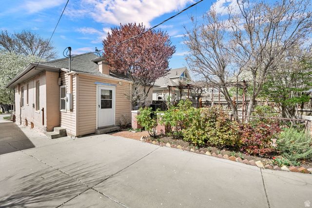 943 S MCCLELLAND ST, Salt Lake City, UT 84105