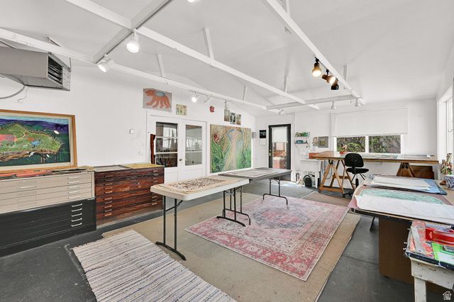 943 S MCCLELLAND ST, Salt Lake City, UT 84105