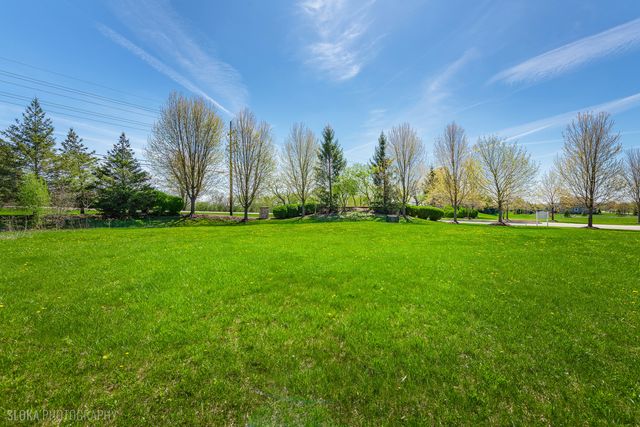 6475 Woodland Hills Drive, Lakewood, IL 60014