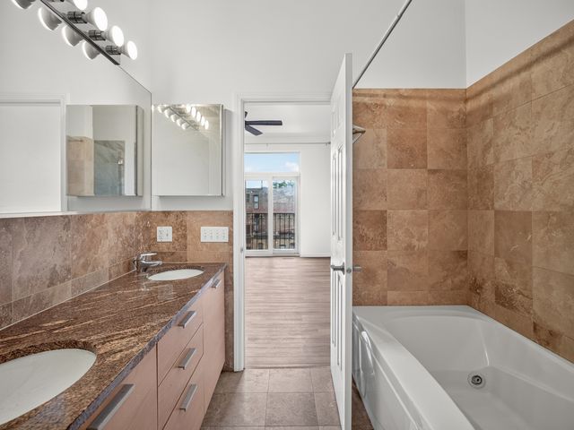 4322 S Berkeley Avenue 2, Chicago, IL 60653