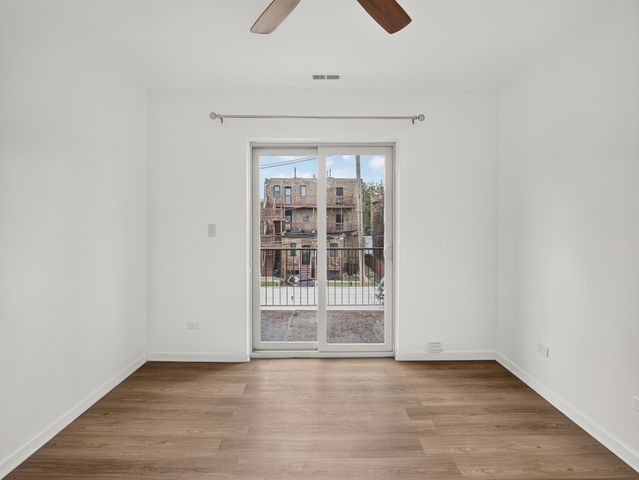 4322 S Berkeley Avenue 2, Chicago, IL 60653