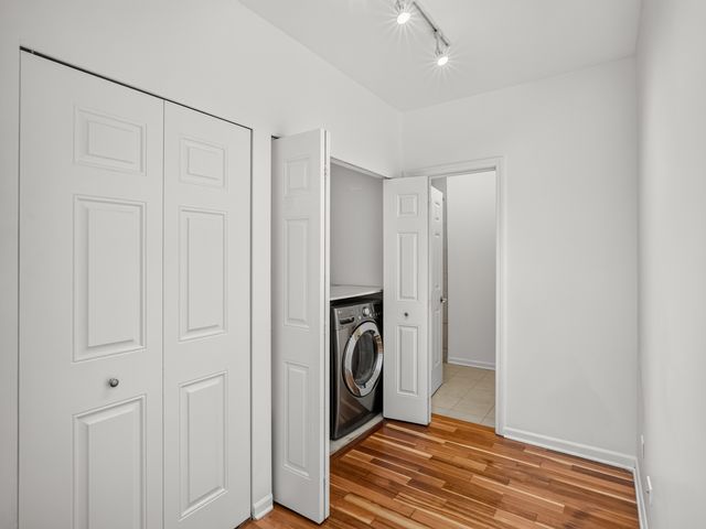 4322 S Berkeley Avenue 2, Chicago, IL 60653