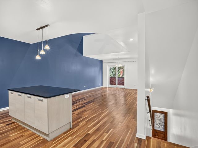 4322 S Berkeley Avenue 2, Chicago, IL 60653
