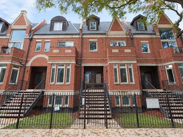 4322 S Berkeley Avenue 2, Chicago, IL 60653
