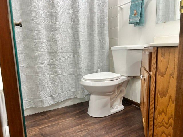 1219 Royal Oaks Drive, Davenport, IA 52806