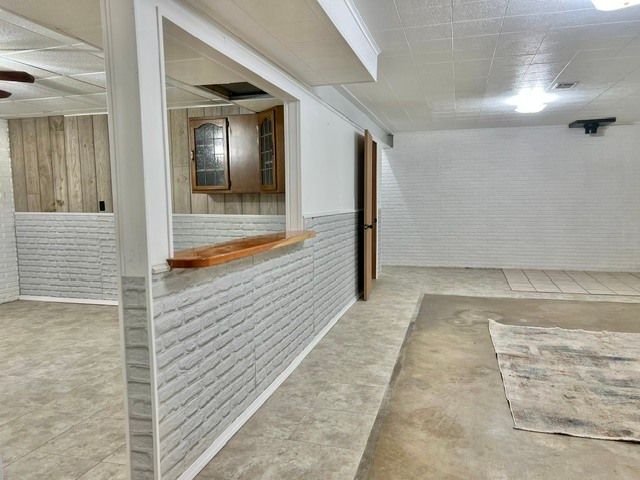 1219 Royal Oaks Drive, Davenport, IA 52806