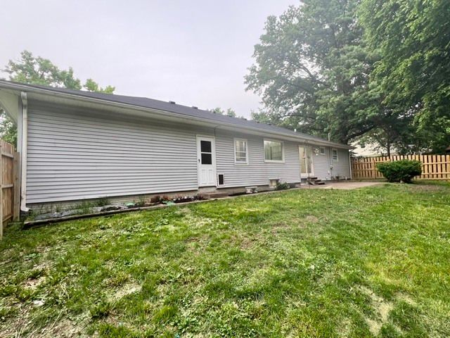 1219 Royal Oaks Drive, Davenport, IA 52806