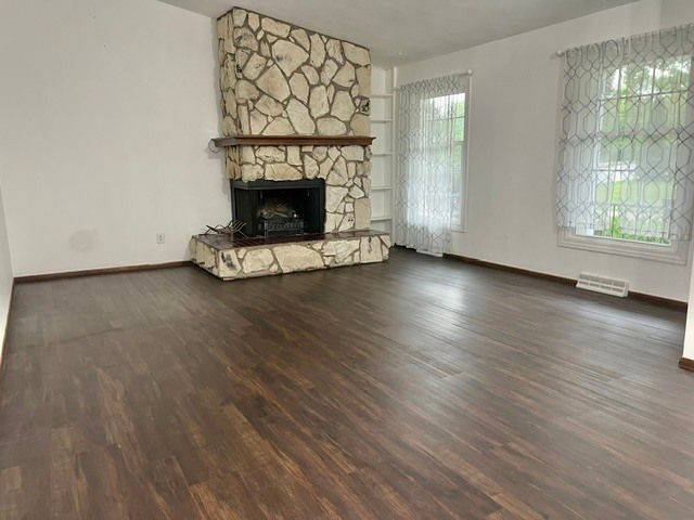 1219 Royal Oaks Drive, Davenport, IA 52806