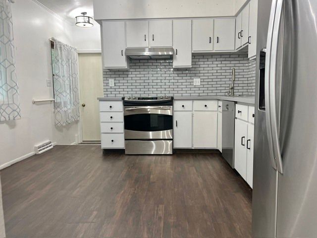 1219 Royal Oaks Drive, Davenport, IA 52806