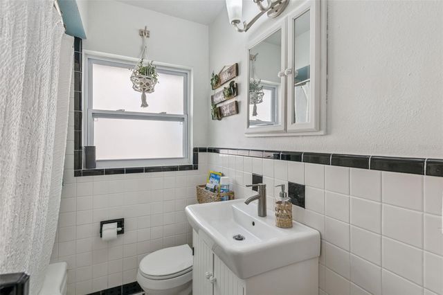 124 E HARDING STREET, Orlando, FL 32806