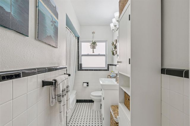 124 E HARDING STREET, Orlando, FL 32806