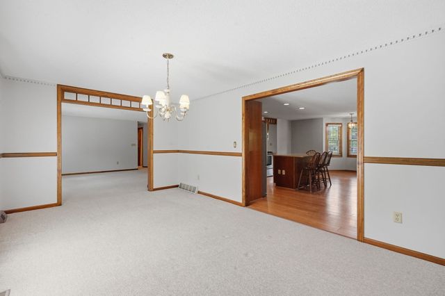 31 Deborah Lane, Westfield, MA 01085