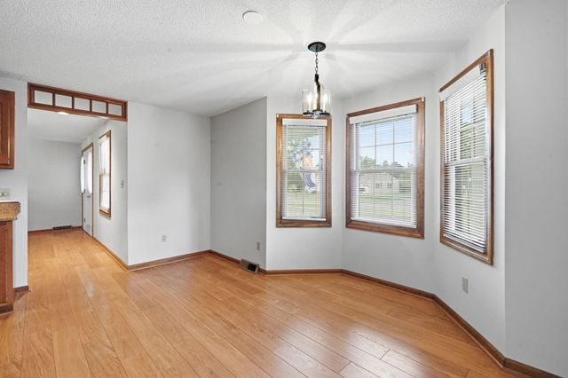 31 Deborah Lane, Westfield, MA 01085