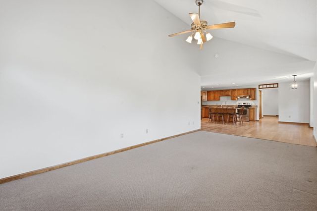 31 Deborah Lane, Westfield, MA 01085