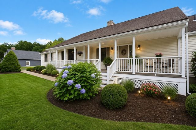 31 Deborah Lane, Westfield, MA 01085