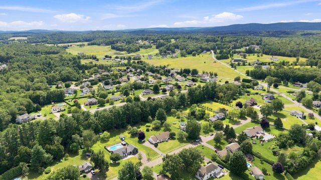 31 Deborah Lane, Westfield, MA 01085