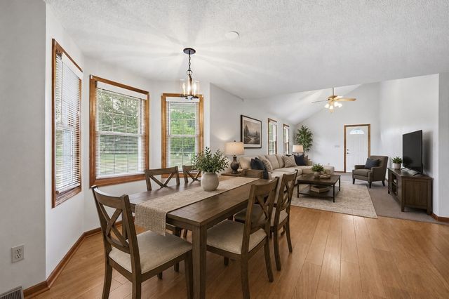 31 Deborah Lane, Westfield, MA 01085