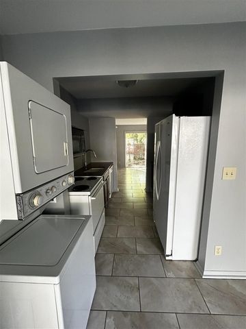 3647 Kenbrooke Court, Kalamazoo, MI 49006