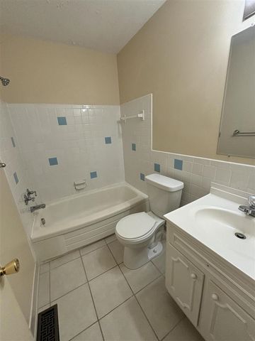 3647 Kenbrooke Court, Kalamazoo, MI 49006