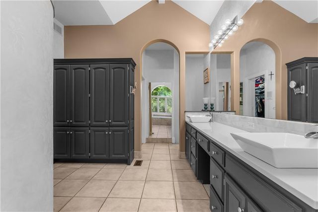 13801 S Pebblebrook Lane, Greenwood, MO 64034