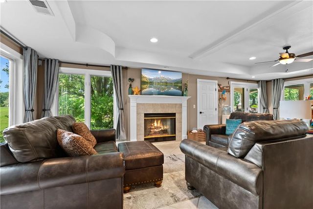 13801 S Pebblebrook Lane, Greenwood, MO 64034
