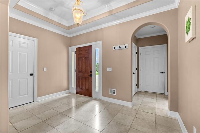 13801 S Pebblebrook Lane, Greenwood, MO 64034