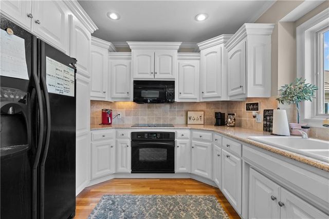 13801 S Pebblebrook Lane, Greenwood, MO 64034
