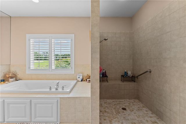 13801 S Pebblebrook Lane, Greenwood, MO 64034