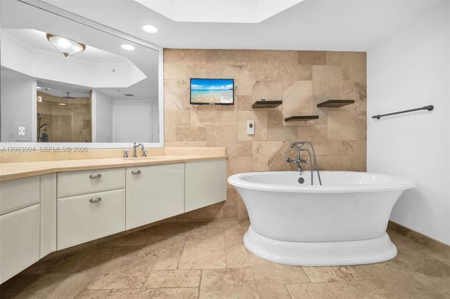 333 Las Olas Way 1602, Fort Lauderdale, FL 33301