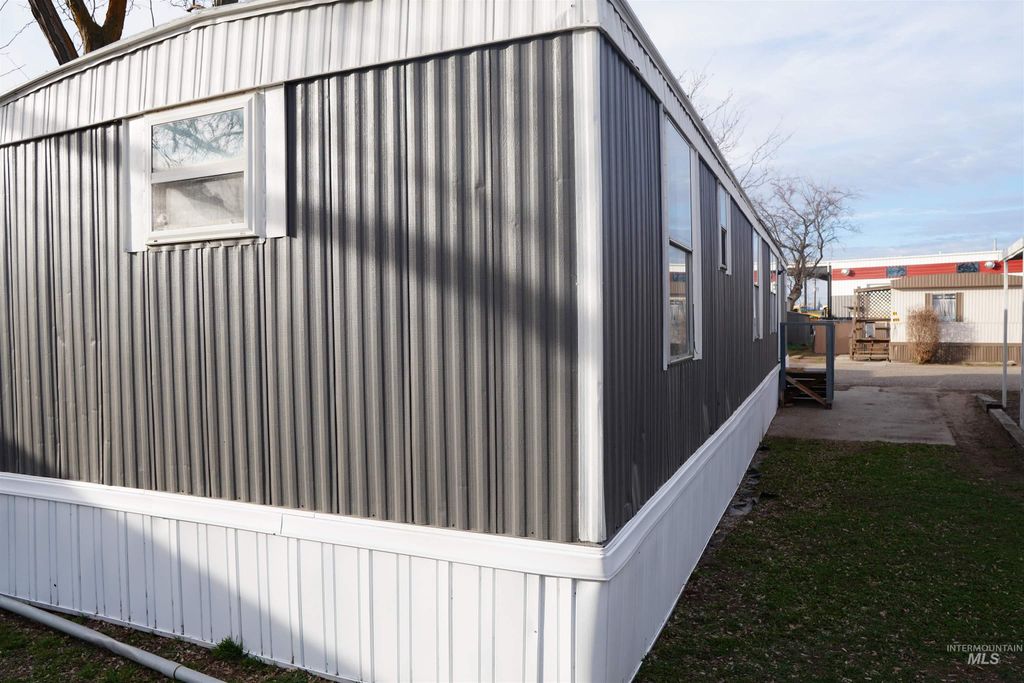 489 SE 2nd Ave 35, Ontario, OR 97914 photo 17