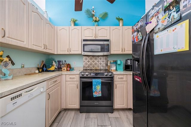 2022 NW 9th TER, Cape Coral, FL 33993