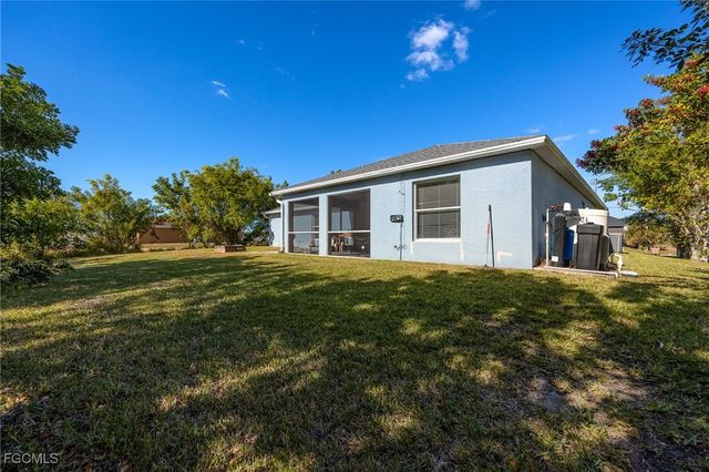 2022 NW 9th TER, Cape Coral, FL 33993