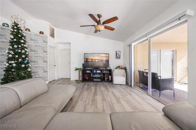 2022 NW 9th TER, Cape Coral, FL 33993