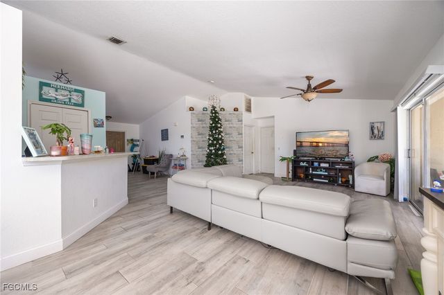 2022 NW 9th TER, Cape Coral, FL 33993