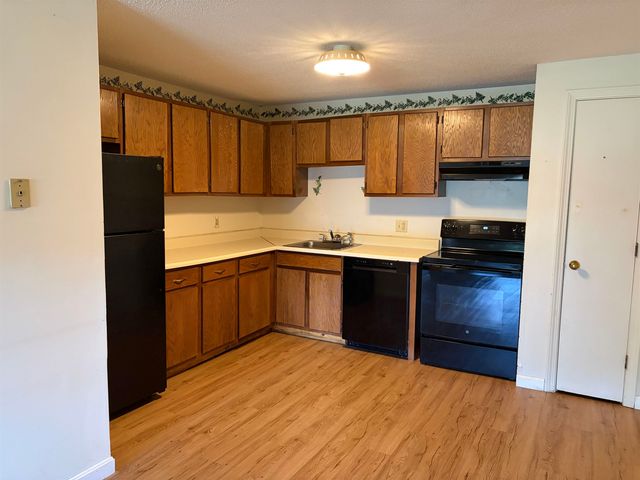 904 White Cedar Boulevard, Portsmouth, NH 03801