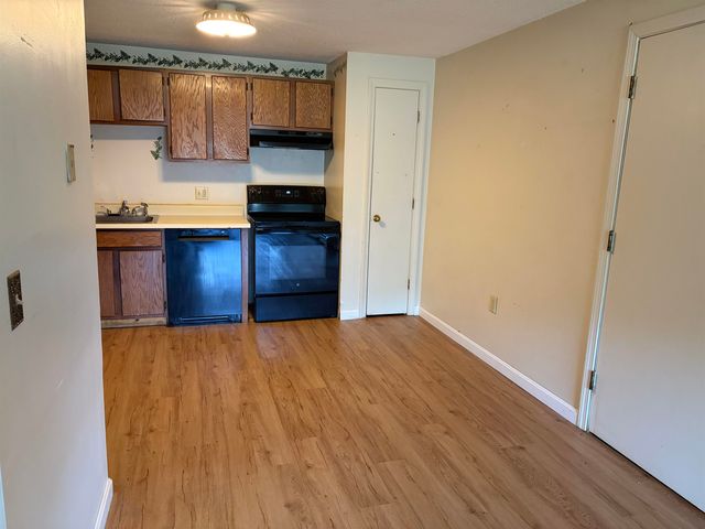 904 White Cedar Boulevard, Portsmouth, NH 03801